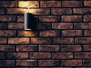 Lampu Rumah Masih Nyala Walau Sudah Siang Itu Kenapa, sih?