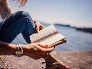 Nggak Segera Menuntaskan Baca Buku Itu Bukan Dosa