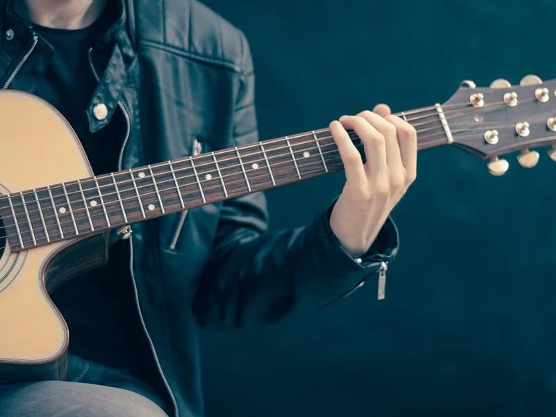 hot chord Panduan Membeli Gitar Akustik Tripleks Harga Satu Juta ke Bawah Terminal Mojok