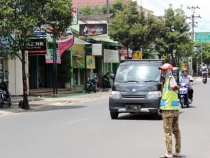 Pengalaman Jadi Pak Ogah di Jalan Raya Purbalingga