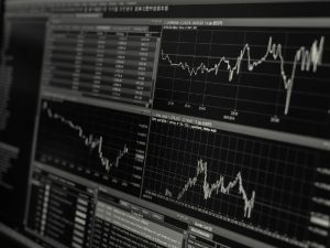 Please, Nggak Usah Latah Pamer Keuntungan Investasi Saham di Medsos