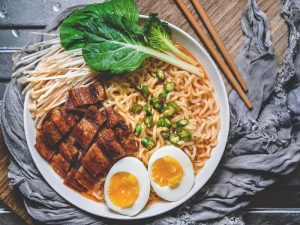 Mie Kober, Mie Gacoan, dan Mie Sakera: Mana yang Lebih Digandrungi Anak Muda Jember?