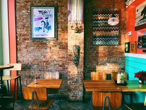 Bisikin Aa-nya dan Pesan Menu Rahasia Ini di Warmindo