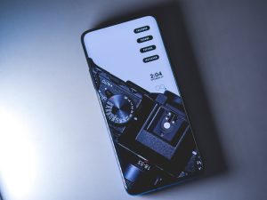 Percayalah, Beli Hape Flagship Itu Cuma Buang-buang Uang
