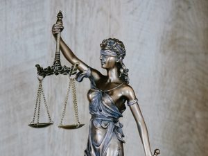 Penggunaan Istilah Hukum yang Ngawur, tapi Lazim bagi Masyarakat