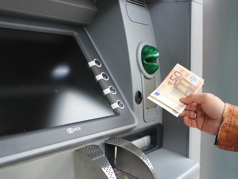 ATM Setor Tunai Bikin Saya Rajin Nabung Terminal Mojok