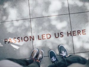 Romantisasi Passion Bukan untuk Orang-orang Dusun!