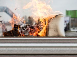 Bakar Sampah Pagi-pagi Adalah Kerjaan Manusia Jahat di Muka Bumi