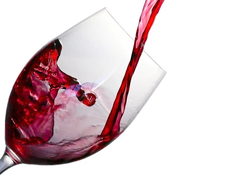 anggur merah campuran minuman beralkohol mojok