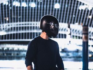 Suka Duka Pakai Helm VOG Extream, Si Helm Murah dan Anti Maling