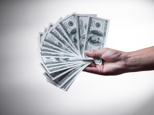 Cara Menghabiskan Uang Paling Pekok yang Pernah Saya Ketahui