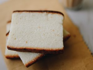 Sungguh Merugi Orang-orang yang Nggak Suka Pinggiran Roti Tawar