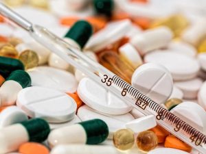 Bagaimana Aturan Minum Obat Saat Puasa?