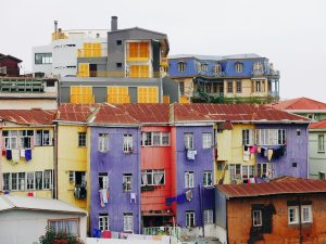 Risiko Tinggal di Kampung yang Dikelilingi Hotel, Tempat Karaoke, dan PSK