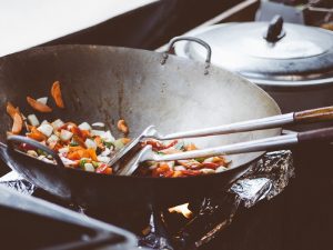 Tips Menggunakan Wajan Stainless biar Masakanmu Nggak Lengket