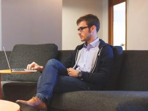 4 Rekomendasi Situs Freelance di Indonesia, Mana yang Terbaik?