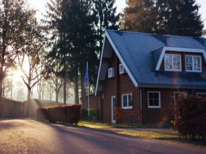 Sebelum Nuntut Cowok Harus Punya Rumah Sebelum Nikah, Sebaiknya Kalian Cek Harga Rumah Dulu