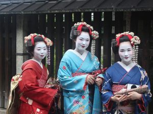 Kimono dan Yukata, Pakaian Tradisional Jepang yang Tampak Serupa tapi Kenyataannya Berbeda