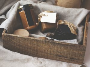Jangan Sedih jika Tidak Ada yang Mengirimkan Hampers Lebaran untuk Kamu