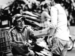 Tegarnya Menjadi Kurir: Sudah Ditindas, Sering Dituduh Culas