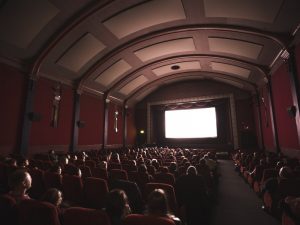 Seperti Ini Rasanya Nonton Bioskop di Kota Kecil Era Awal 1990-an