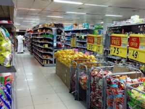 3 Jenis Orang yang Bikin Saya Malas Belanja di Supermarket