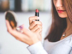 Membandingkan Step by Step Makeup dari yang Termudah hingga Tersulit
