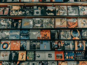 Alasan Fans Musisi Indonesia Jarang Beli Album Fisik Karya Idolanya