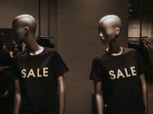 Scarcity Effect: Teknik Jualan Paling Nggateli yang Manfaatkan Rasa Takut dan Ketergesaan Pelanggan