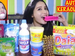 Rinso vs Daia, Detergen Mana yang Ampuh Bersihkan Noda Pakaian?