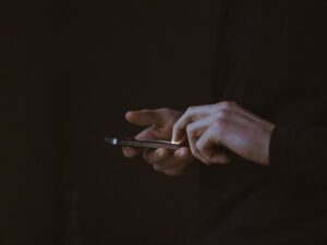 Tips Jualan Pulsa biar Nggak Buntung karena Diutangi Pelanggan