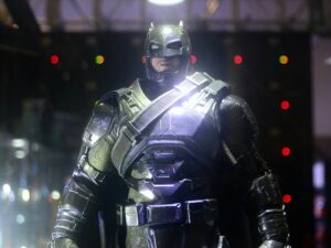 Seandainya Bruce Wayne Jadi Coach Bisnis, Pasti Nggak Komentar Tentang Main Laptop di Coffee Shop