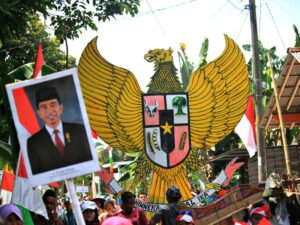 Lips Service dan Politik Abang-abang Lambe