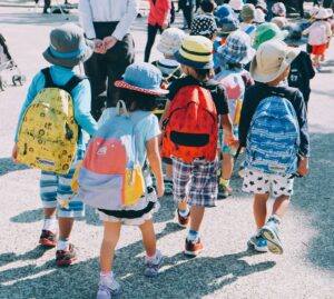 Barang-barang Generasi 2000-an yang Bikin Kamu Terlihat Keren Saat Sekolah Dasar