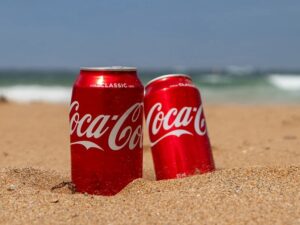 Nggak Usah Lebay deh, Saham Coca-Cola Turun Bukan karena Ronaldo Geser Botol!