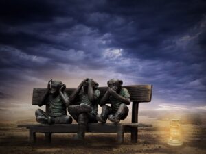 Solomon’s Paradox : Alasan Kita Berpikir Lebih Jernih dan Bijak tentang Masalah Orang Lain daripada Masalah Sendiri