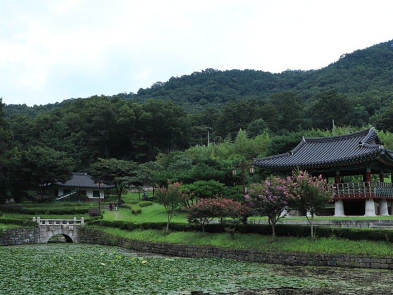 Gunung di Korea Selatan, Dulu Jadi Lahan Istana dan Rumah Ibadah, Sekarang Jadi Tempat Melepas Lelah terminal mojok