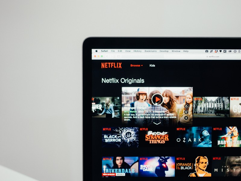 Rekomendasi Serial Netflix yang Tayang di Bulan Juli terminal mojok.co