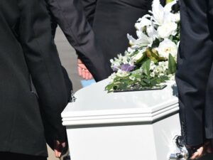 Membandingkan Statistik Kematian Akibat Pandemi Adalah Perbuatan Biadab