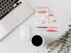 Tips Menata Meja Kerja Instagrammable bagi Sobat WFH Low Budget