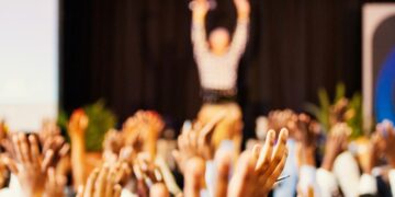 Entah Plonco atau Lucu-Lucuan, Ospek Mahasiswa Itu Tidak Dibutuhkan! terminal mojok.co