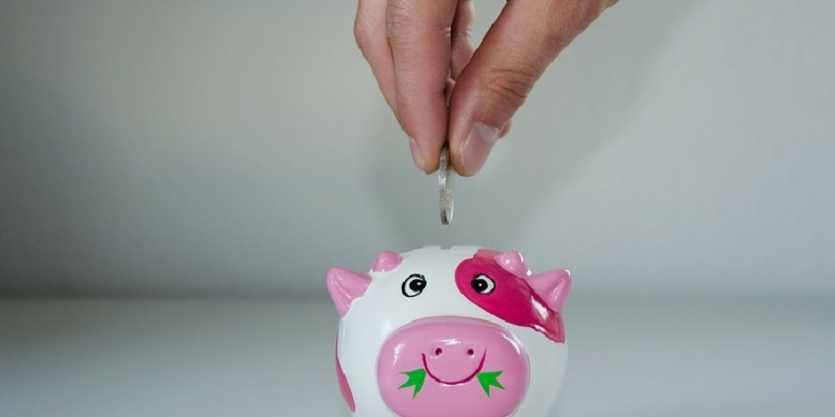 Salah Kaprah Hidup Hemat, dari Dinilai Pelit Sampai Dianggap Miskin terminal mojok