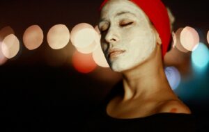 Sebelum Beli Masker Bubuk, Pertimbangkan Dulu Hal Ini Biar Nggak Nyesel