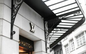 Rekomendasi Baju Dinas Anggota DPRD Kota Tangerang Pengganti Louis Vuitton