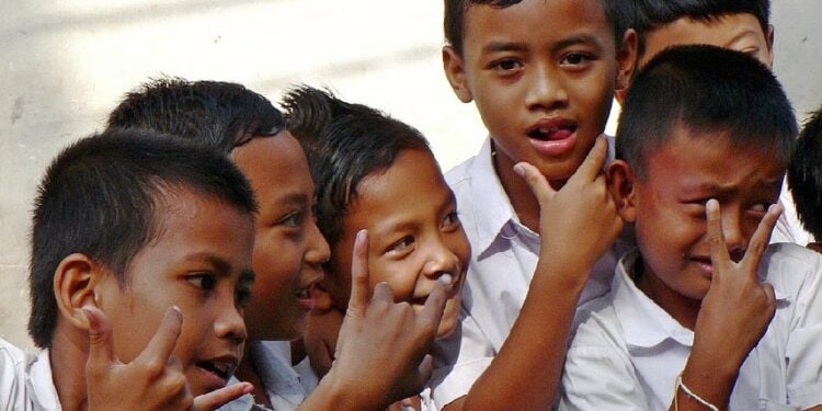 Menjadi Idola Para Siswi di Sekolah Itu Sesuatu yang Biasa Saja, Setelah Lulus Mereka Akan Melupakanmu terminal mojok