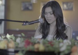 Begini Rasanya Jadi Kakak Kelas Isyana Sarasvati Waktu SD