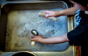 Nggak Bisa Masak Nggak Masalah, tapi Kalau Nggak Bisa Cuci Piring, Itu Baru Masalah