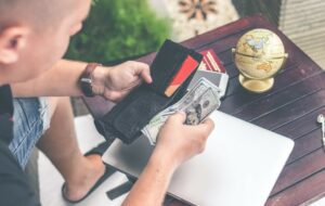 Kalau Split Bill Dianggap Ribet, Pakai Cara Yumi dan Woong di Drakor Yumi’s Cells Aja