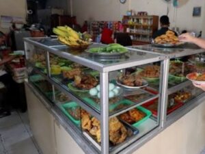 Ciri Khusus Warteg yang Rasanya Jarang Bikin Kecewa