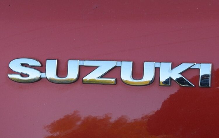 logo suzuki suzuki xl-7